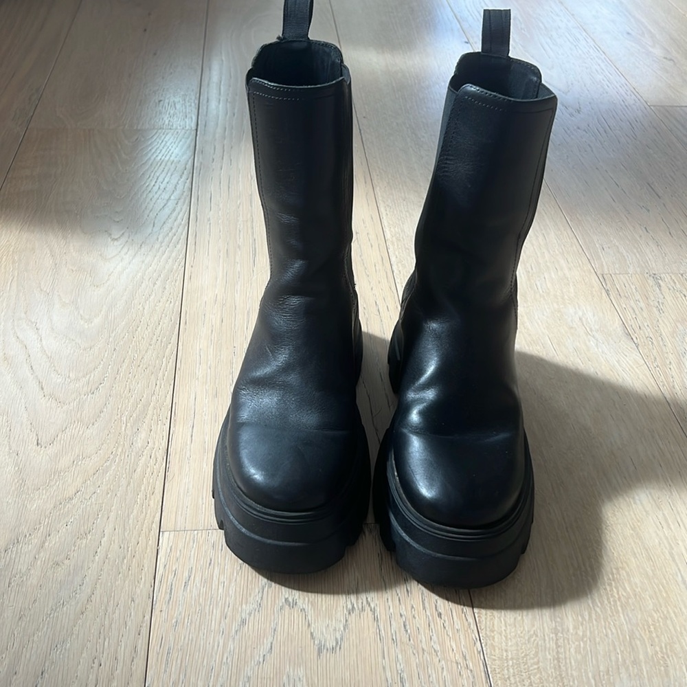 Thursday Boot Company REIGN BOOT Size 7.5